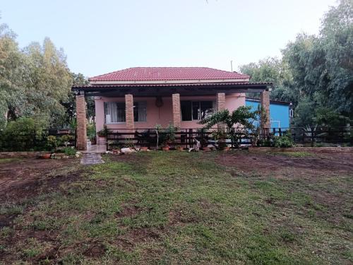 Larissos House | Κτήμα Εμιαλη