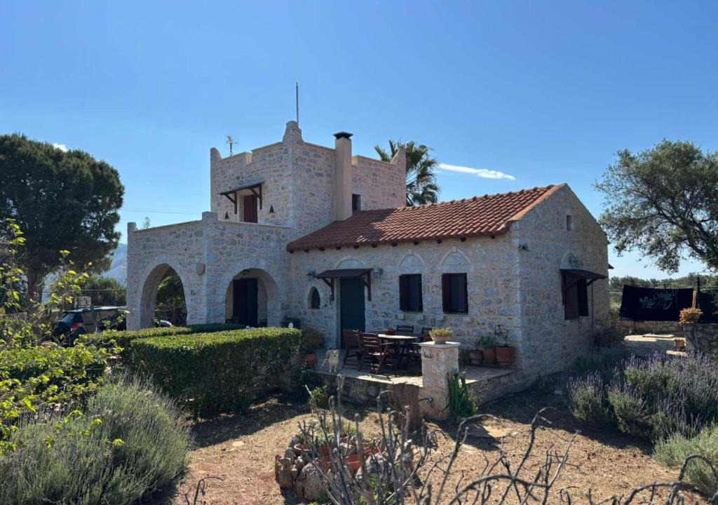 Omales House | Μεδ-οίκων Γιατριάνων House