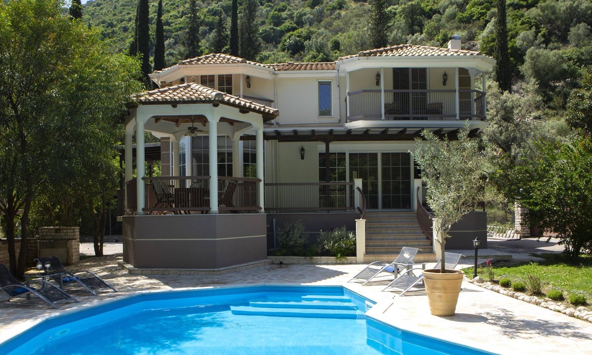 Nidri Villa | -10%:Secluded Family Villa Luxury private Hideaway with private pool