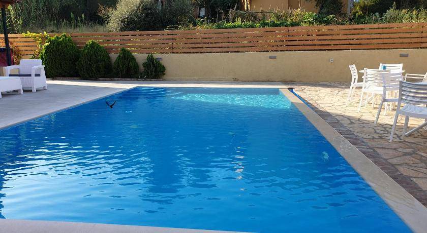 Alepou Apartment | 100 m² Apartment ∙ 3 bedrooms ∙ 10 guests