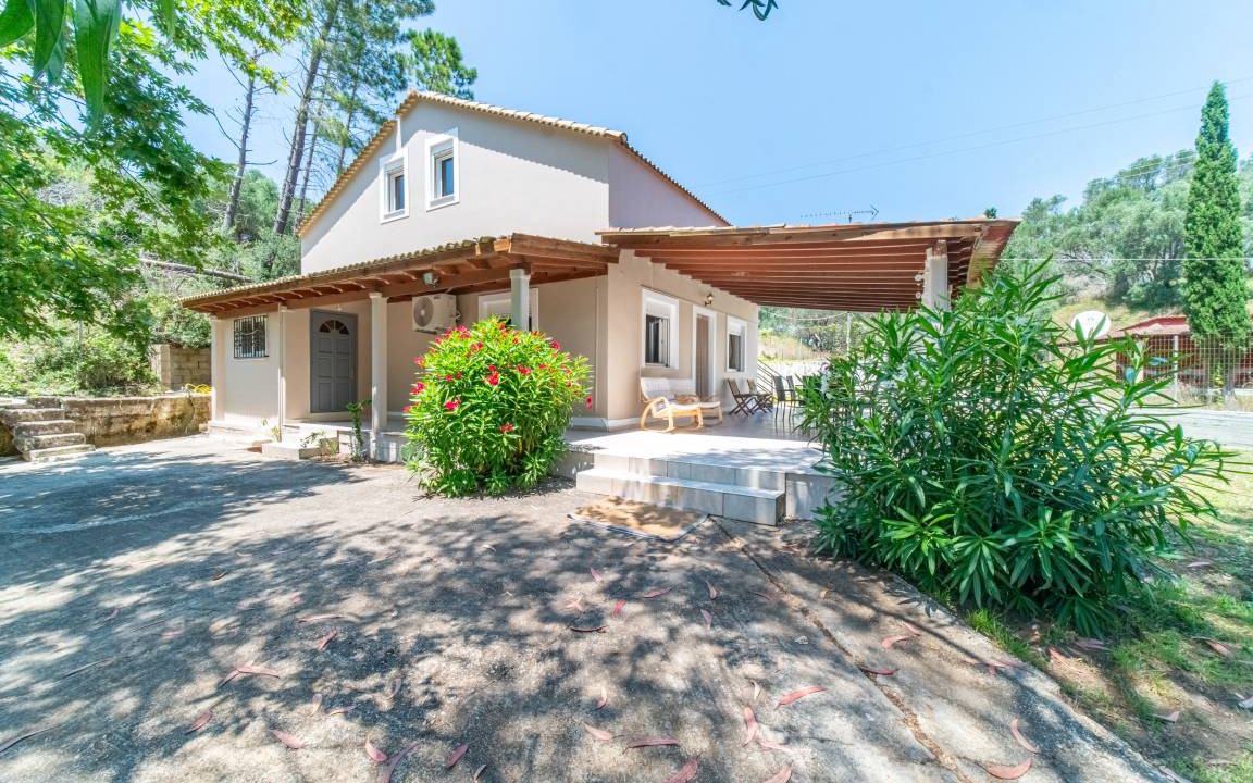 Lefkimmi House | 140 m² House ∙ 5 bedrooms ∙ 12 guests