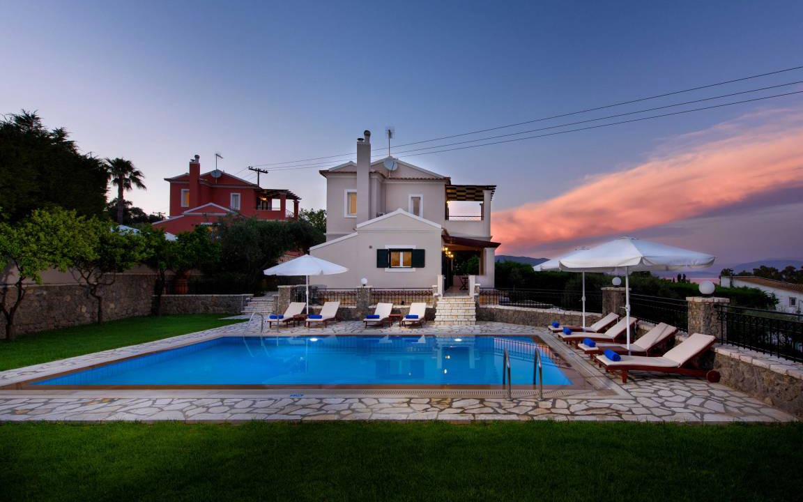 Dassia Villa | 150 m² Villa ∙ 4 bedrooms ∙ 10 guests