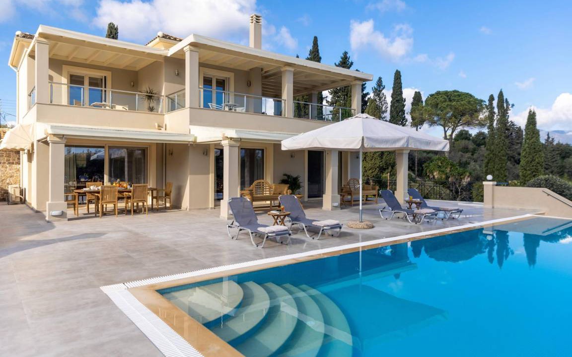 Gouvia Villa | 2200 m² Villa ∙ 5 bedrooms ∙ 10 guests