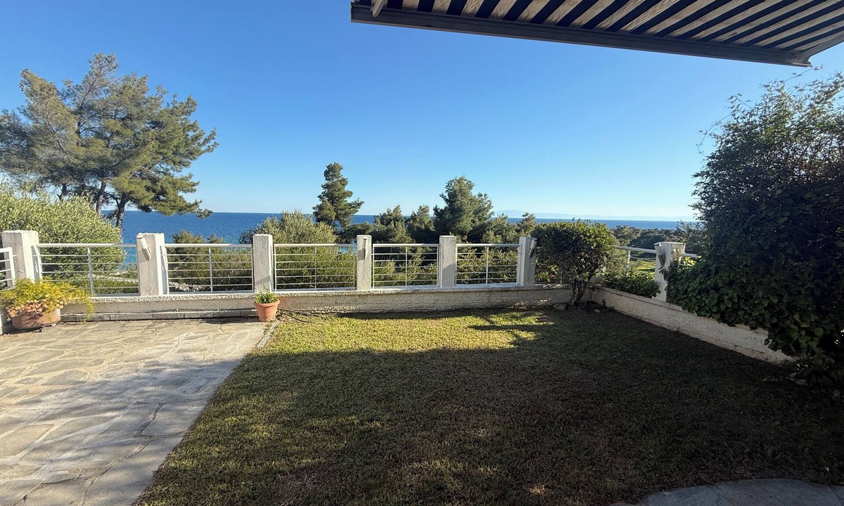 Kassandra Villa | 3-bedroom villa in beautiful Possidi with spectacular sea view steps from beach