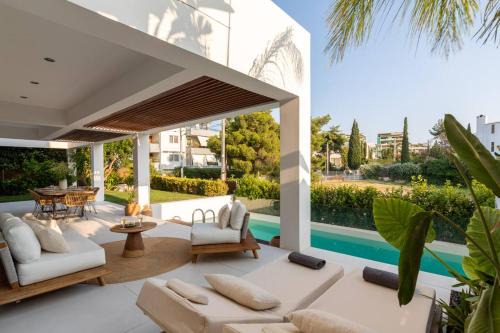 Vari-Voula-Vouliagmeni House | 3BD 2 Floor Maisonette with Pool