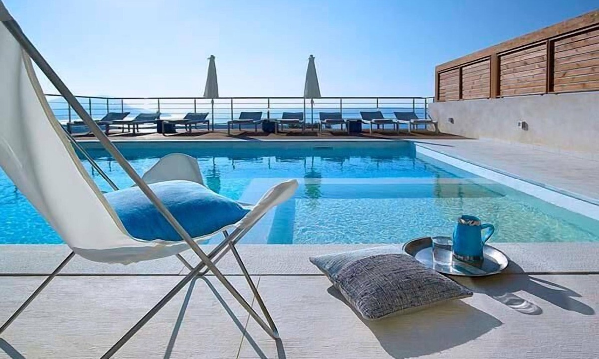 Kokkinon Khorion Villa | 4 Bedroom Sea View villa close to the beach