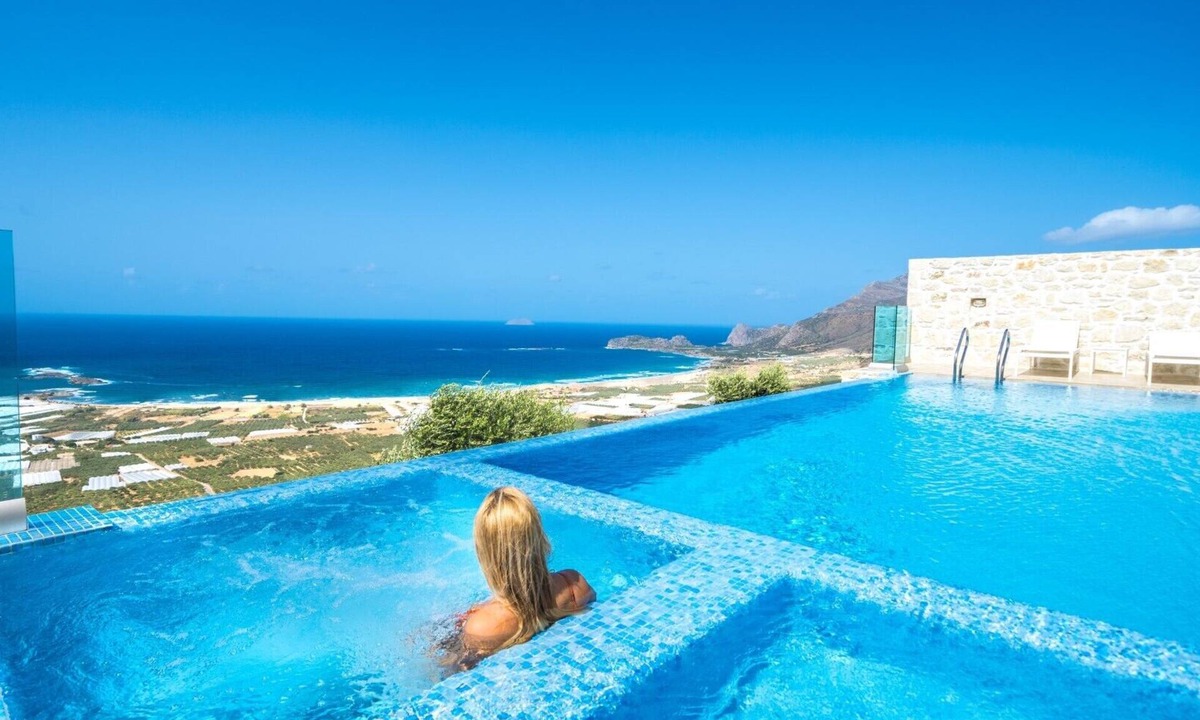 Zerviana Villa | 4km to Falasarna beach *Jacuzzi in the pool *Walk to Tavernas & Mini Market