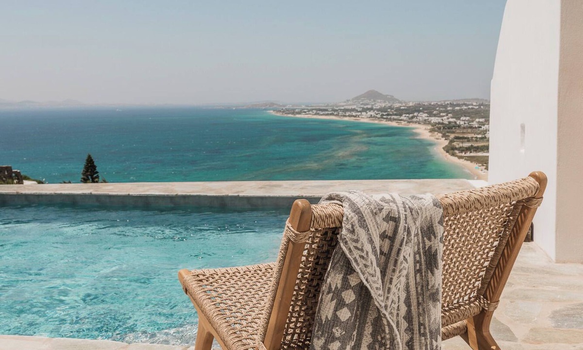 Mikri Vigla House | 6 bedroom , 3 pool , 2 jacuzzi Villa with amazing views , next to the beach