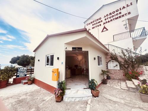 Zalongo Apartment | Acrogiali Rooms