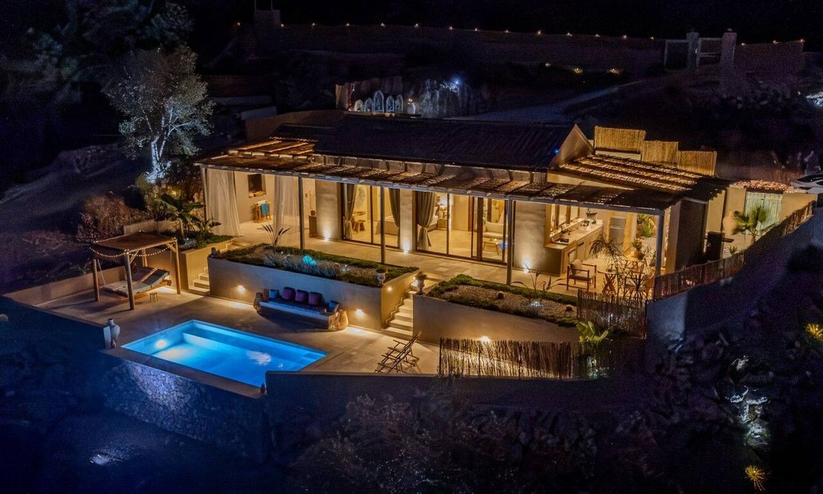 Linia Villa | AETHER - Romantic Private Pool Villa with Spectacular Ocean Views