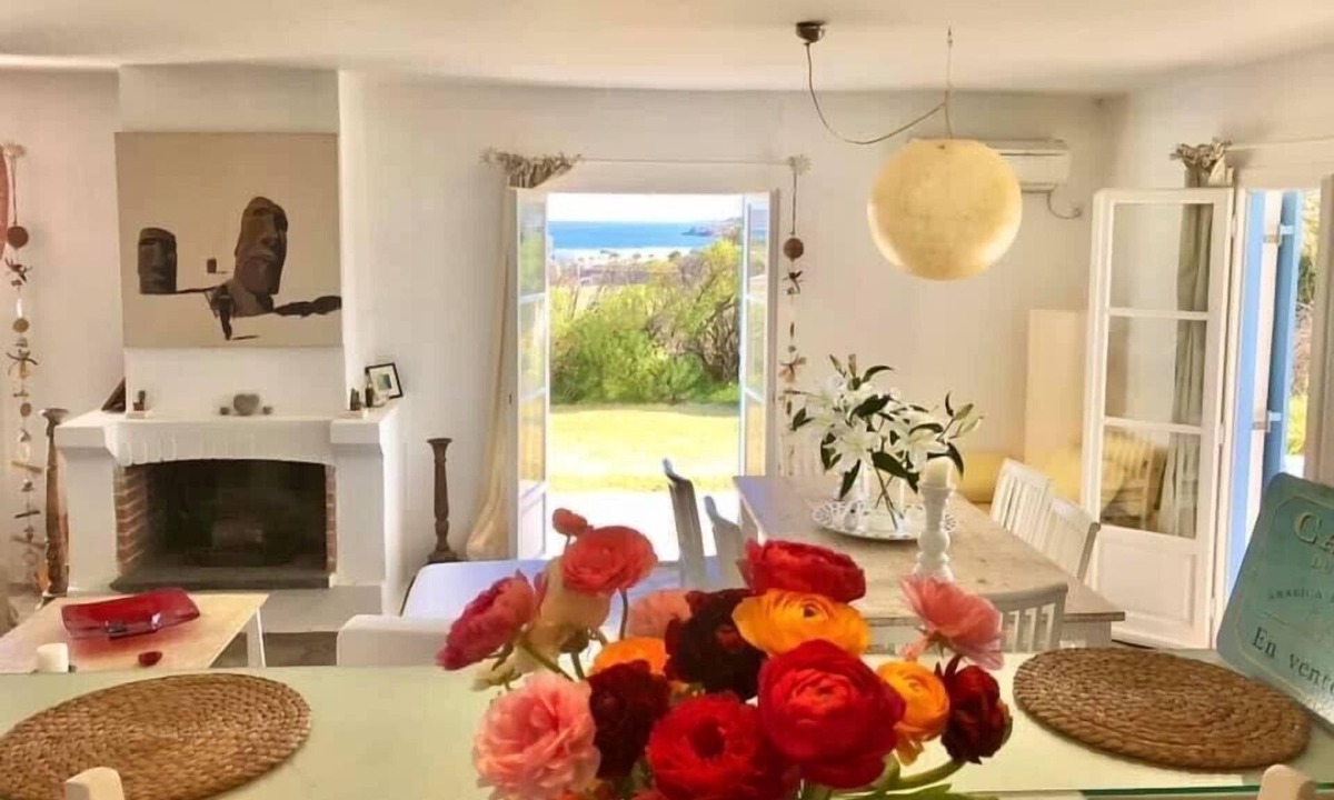 Naousa Villa | Affordable luxury at it's best with this charming, spacious, Cycladic Home.