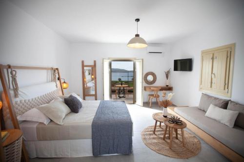 Schinoussa Town Apartment | Agathia Resort