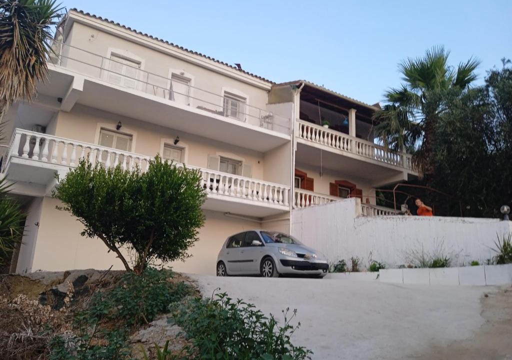 Gardenos House | Agia Sana house