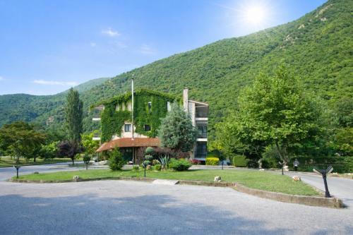 Xanthi Bed & Breakfast | Agriani Hotel - Xanthi Pool & Mountain Views