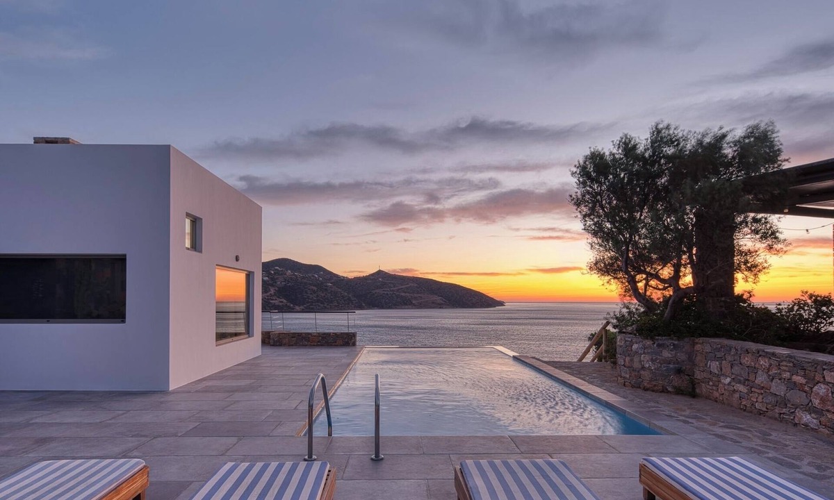 Agios Nikolaos Town Villa | Aiolos Glaros | Seafront Retreat near Agios Nikolaos