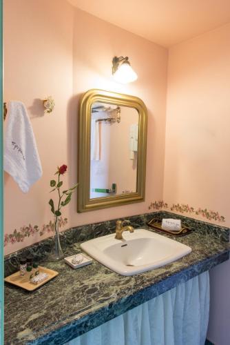 Ano Pedina House | Akakia - Stone maisonette with Spectacular view for two or family