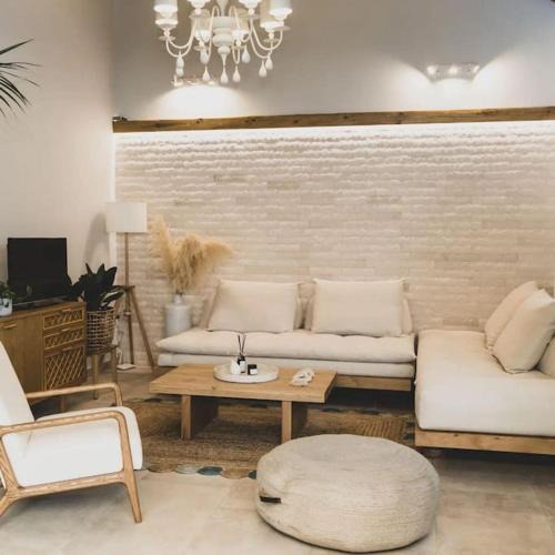 Mirina House | Almyra