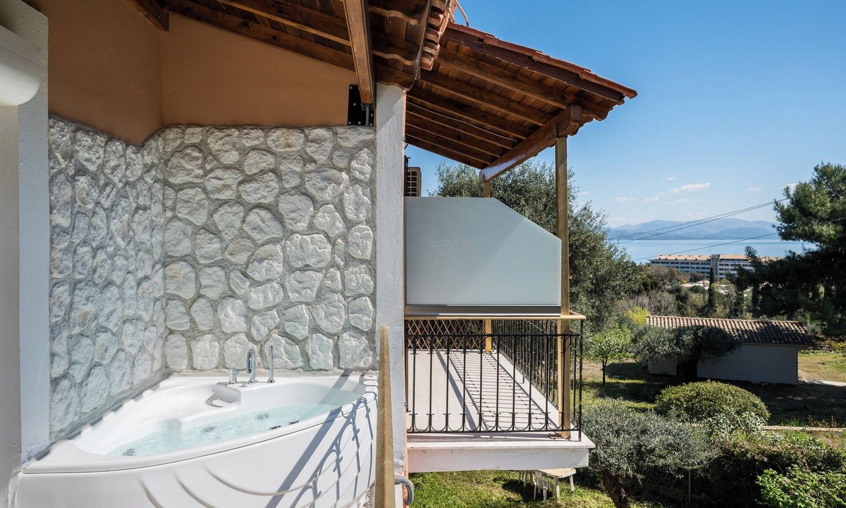 Dassia Apartment | Aloe Seaview Apartment with Hot Tub by Konnect, Dassia