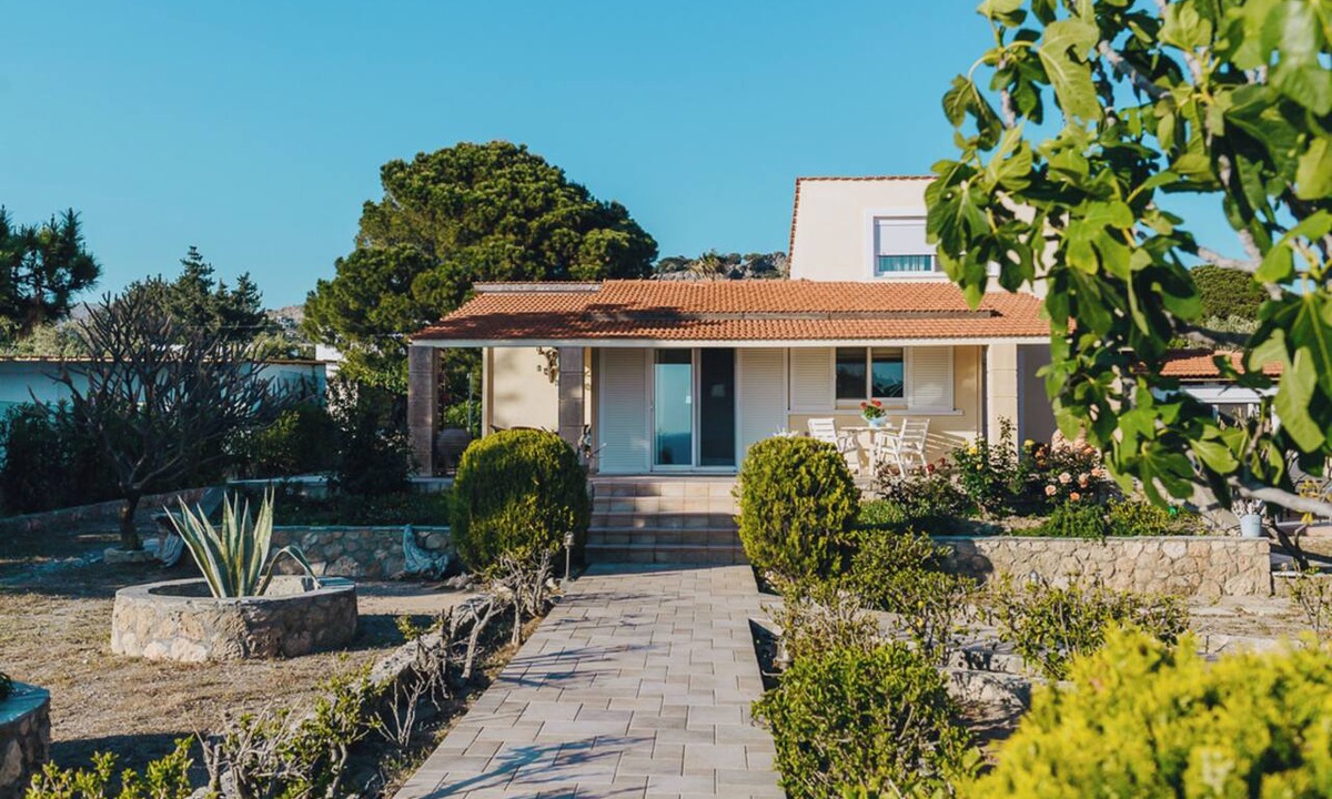Pefkos House | Amalia House Garden