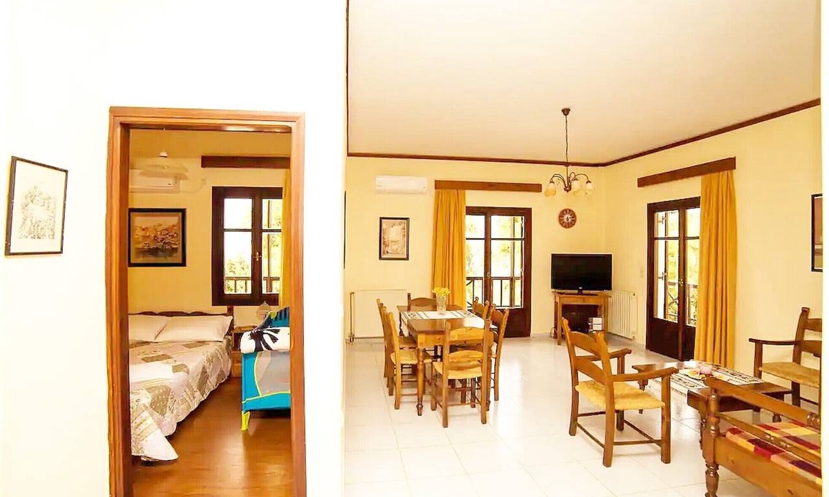 Roussospiti Villa | Amarandos Villa