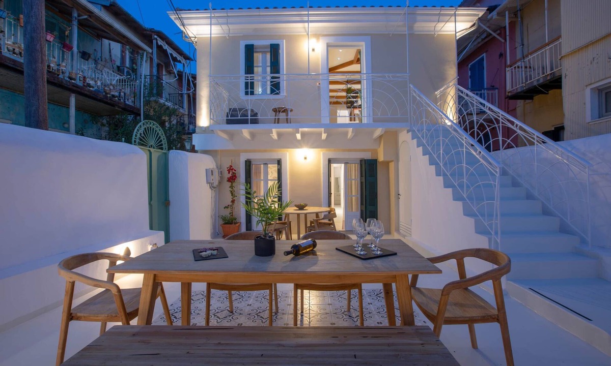 Lefkada Town House | Angestrale Traditional Residence