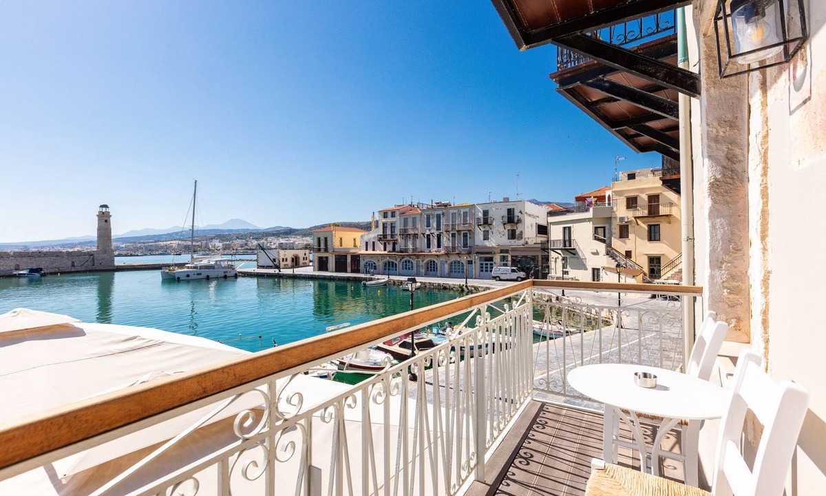 Old Town Rethymnon Apartment | Anne Apartment, cosy apartment in the Old Harbour!