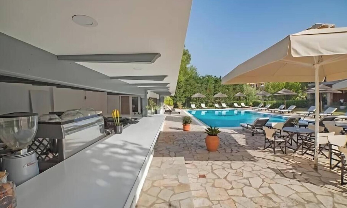 Limni Apartment | Apartment 'Corfu Club Standard 1' with Shared Pool, Wi-Fi and Air Conditioning