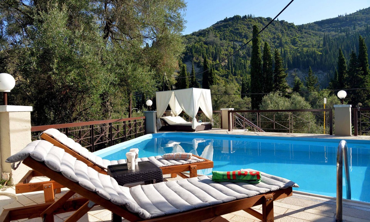 Agios Gordios Apartment | Apartment 'Doliva Studio' with Private Pool, Mountain View, Wi-Fi and Air Conditioning