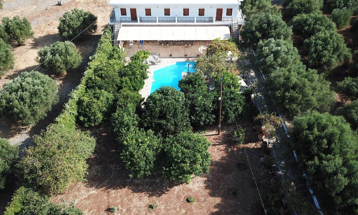Kounelion Villa | APARTMENT family friendly - Swimming Pool - large garden with sofas.