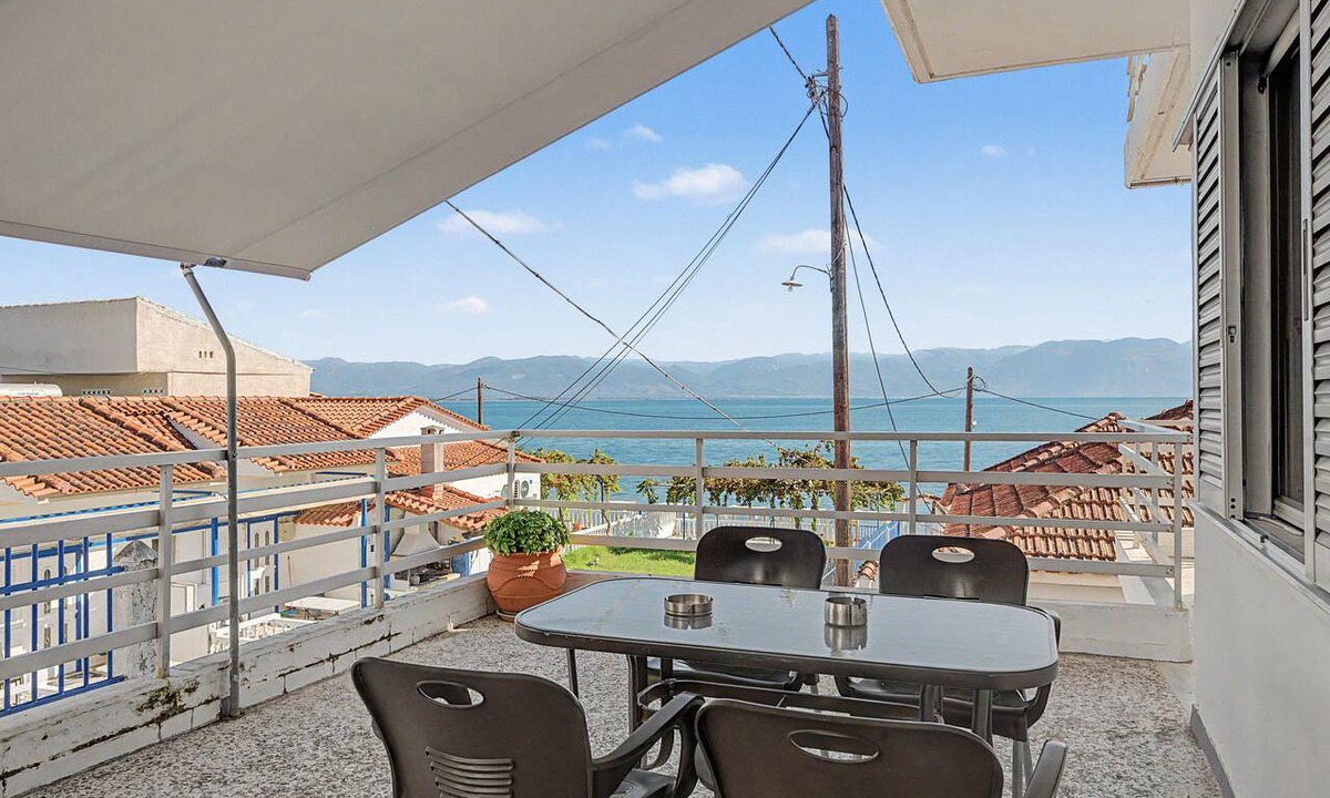 Petalidi Apartment | Apartment 'Kagias 1' with Sea View, Wi-Fi and Air Conditioning