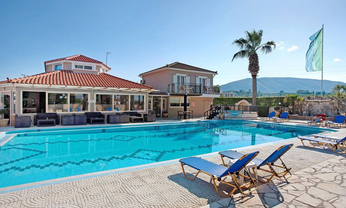 Agrilia Apartment | Apartment "Paradise Zante One Bedroom Suite" with Shared Pool & Wi-Fi