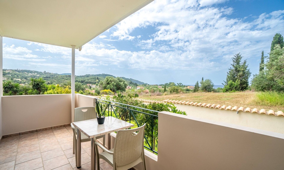 Arillas Apartment | Apartment 'Premier Studio Downstairs 9' with Sea View, Wi-Fi and Air Conditioning