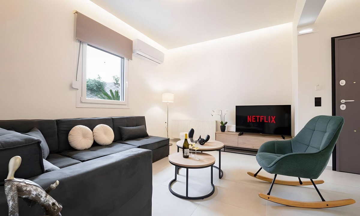 Heraklion Apartment | Apartment 'Zoelgrek Luxury Suite 1' with Private Terrace, Wi-Fi and Air Conditioning