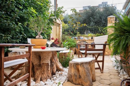 Palaio Faliro Villa | Artistic Villa Luxury