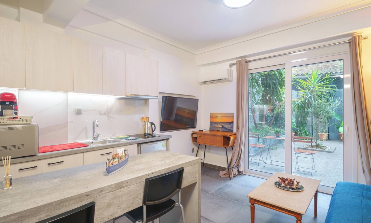 Pangrati Apartment | Athens 4U Sweet Urban Retreat in Pagrati by Metro w/fast WiFi near sights