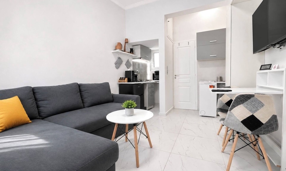 Nikaia-Agios Ioannis Rentis Apartment | Athens Explorer Studio Near Transit by ΜΡS