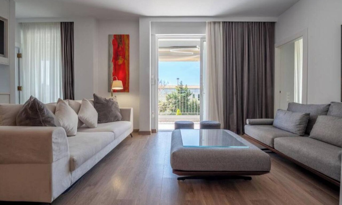 Vouliagmeni Apartment | Athens Riviera Aelia Luxury Suite By the Sea - Location: Vouliagmeni, Kavouri