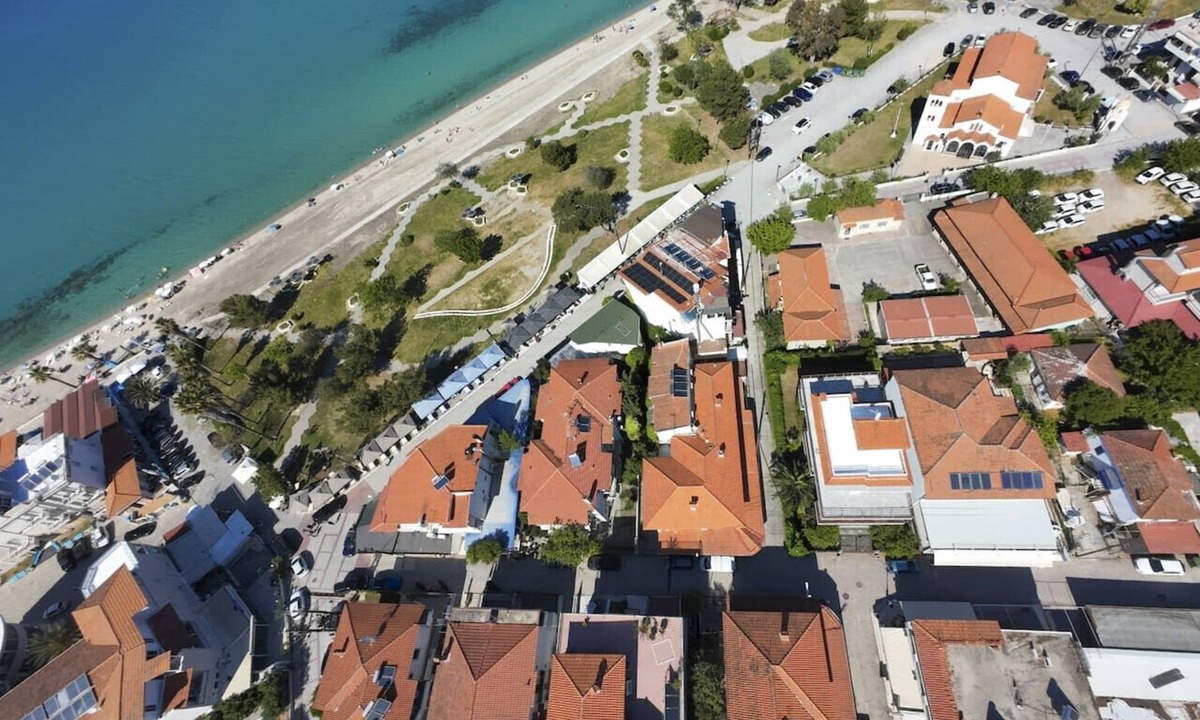 Haniotis Apartment | Avra Apartment by RentalsPro