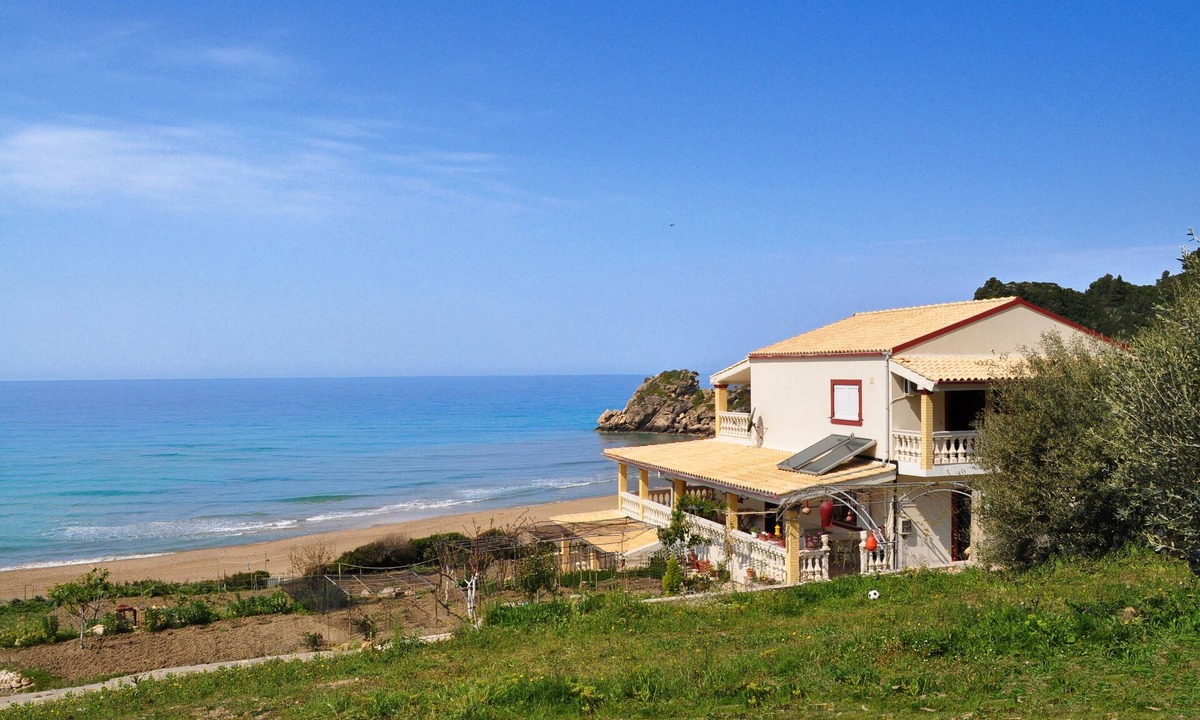 Beach Tolis Pelekas | Sinarades