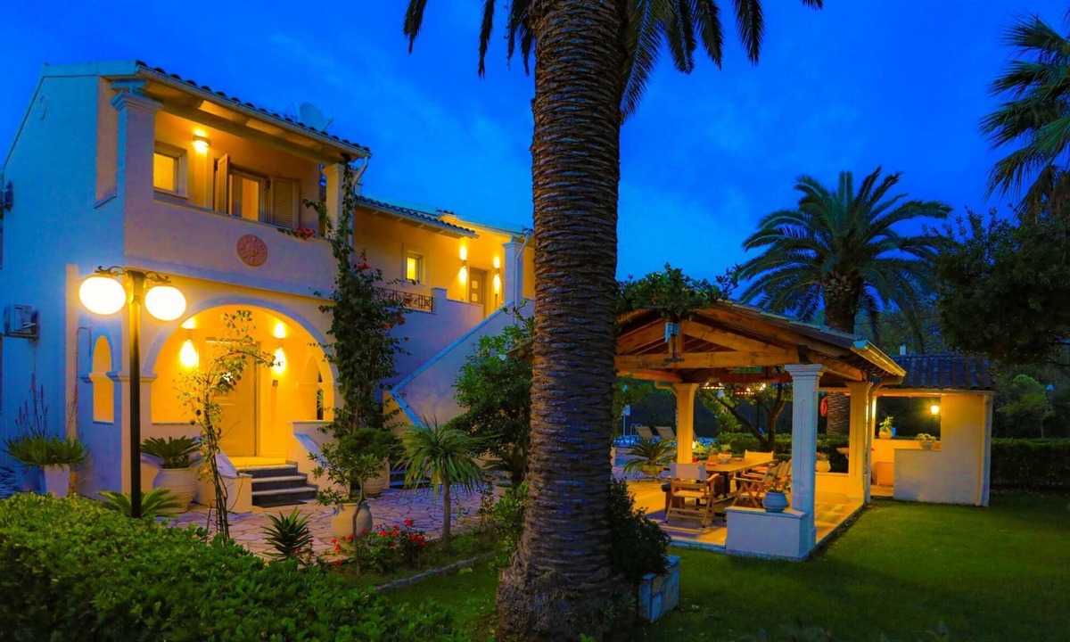 Acharavi Villa | Beach Villa Marina in Roda