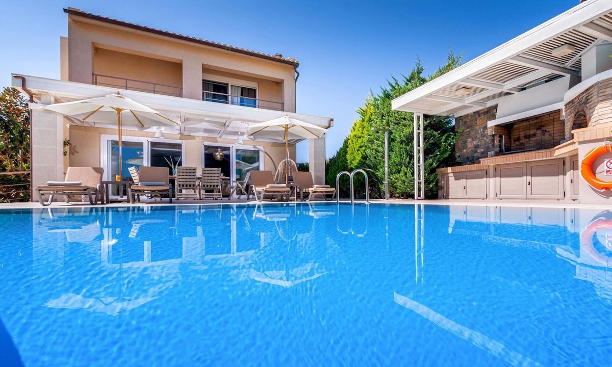 Kato Gouves Villa | Beach Villa Penelope with private pool
