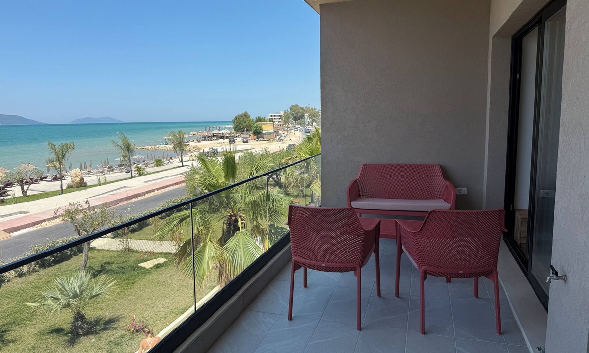 Radhime Apartment | Beachfront Apartment