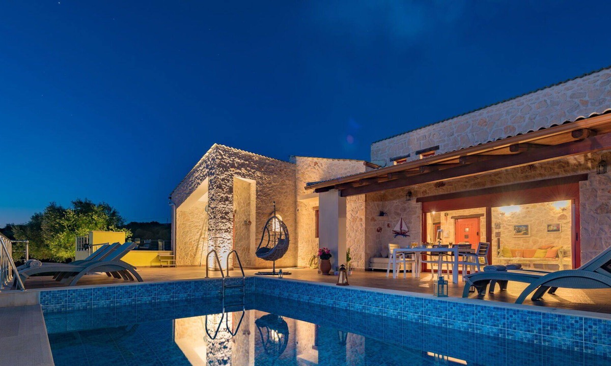 Varvara Villa | Beautiful private villa with WIFI, private pool, TV, terrace, panoramic view and parking