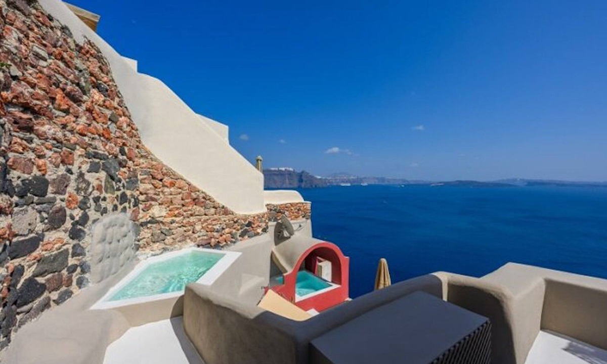 Oia Villa | Beautiful Santorini Villa | 1 Bedroom | Villa Blissful Retreat | Breathtaking