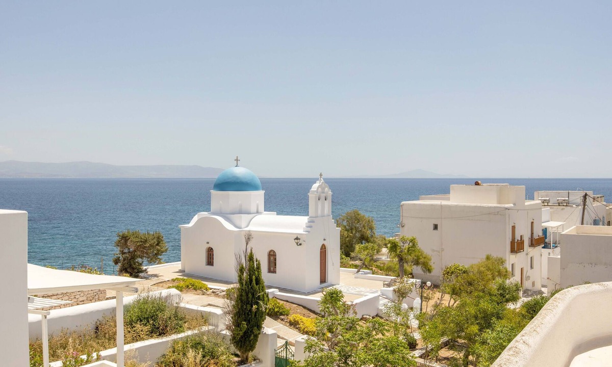 Piso Livadi Apartment | Big Blue holiday apartment 150m2 Family sized .
