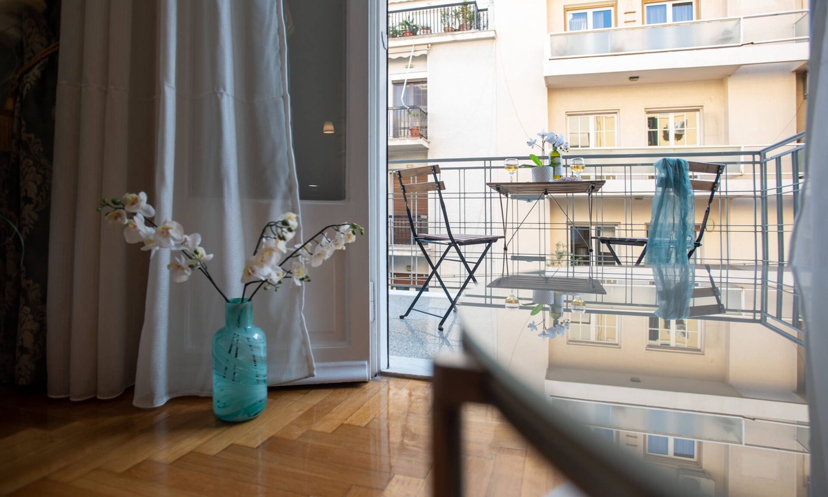 Anafiotika Apartment | Blue Ark Acropolis Light