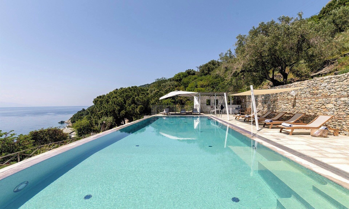 Xanthi Region Villa | Blue House - Four Bedroom Villa, Sleeps 8