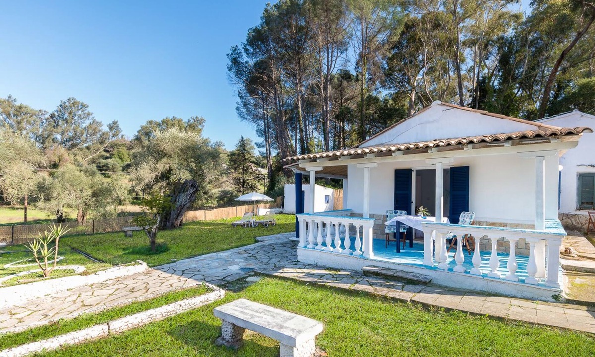 Limni Apartment | Blue House - Recently renovated
