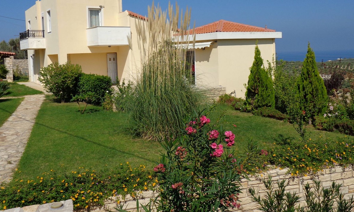 Maroulas Villa | BREATHTAKING VIEW HOME NEAR BEACH WITH WI -FI- AND PRIVATE POOL
