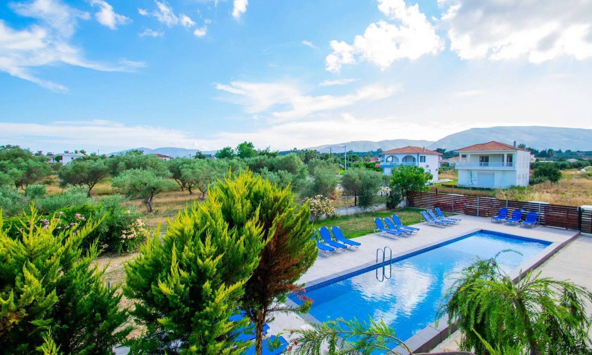 Laganas Villa | Brinswick Private Villa complex